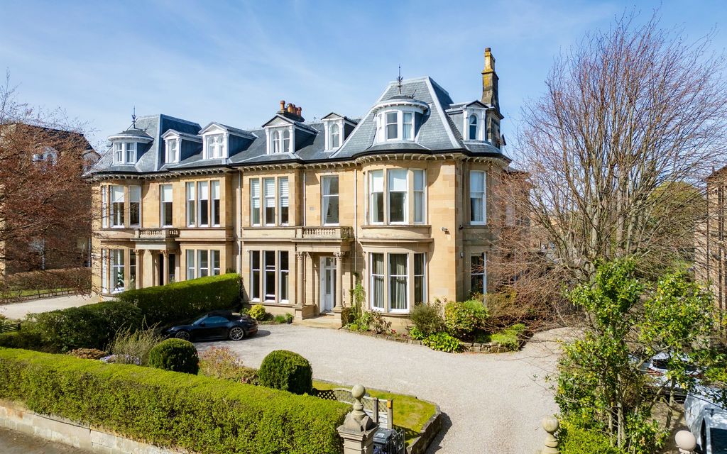 3 bed flat for saleWinton Drive, Flat 0/1, Kelvinside, Glasgow G12