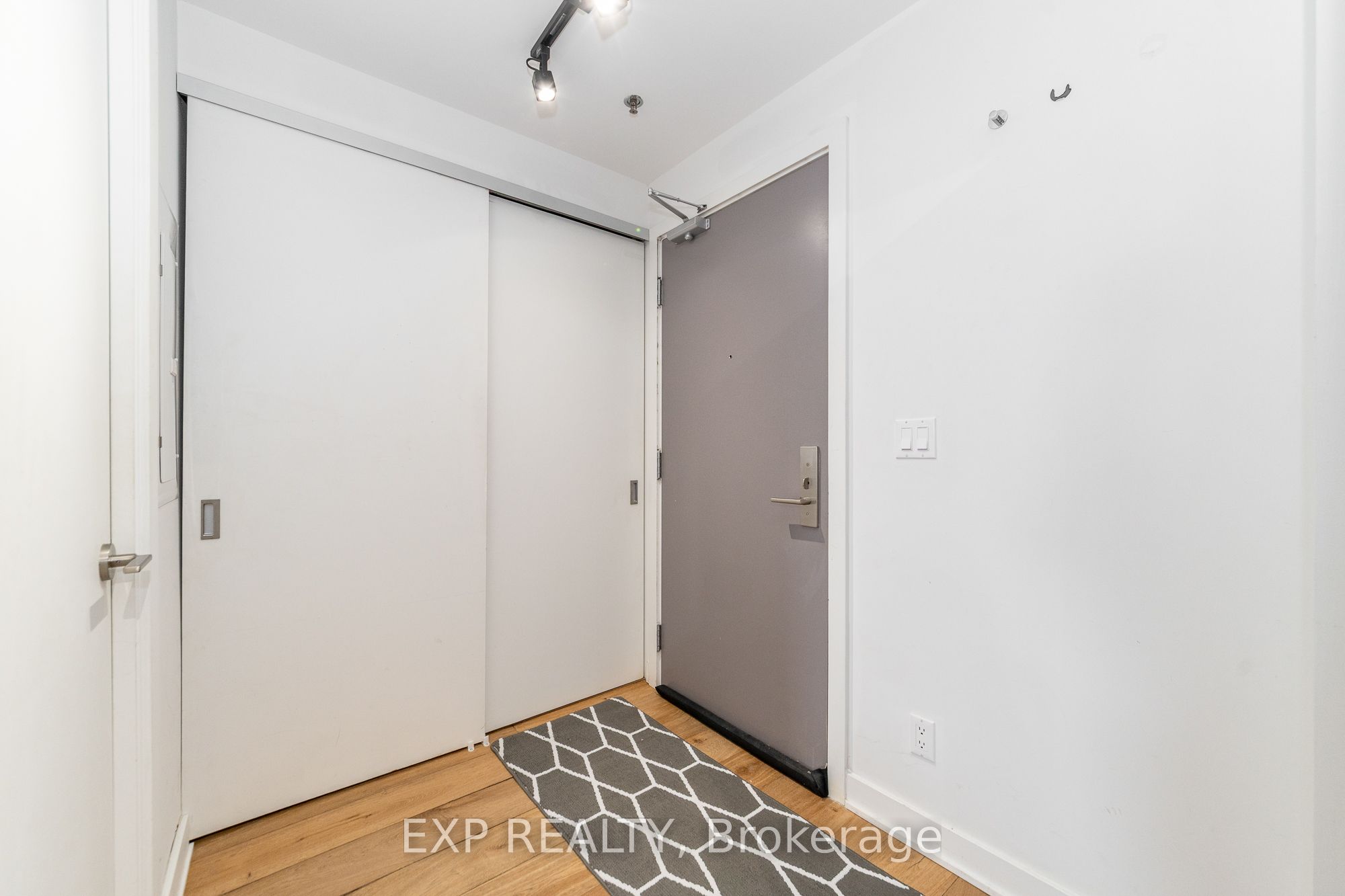 Additional image 5 of 1102-203 Catherine Street, Ottawa, ON, K2P 1J5