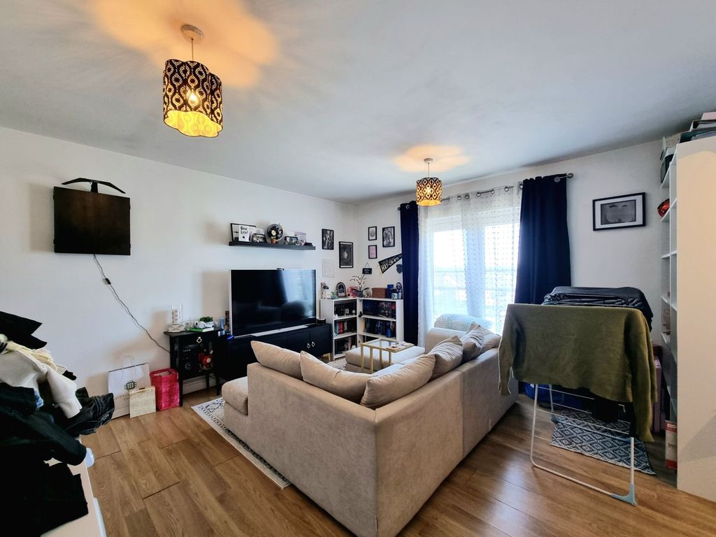 Additional image 8 of 2 bed flat for saleMaes Dewi Pritchard, Brackla CF31