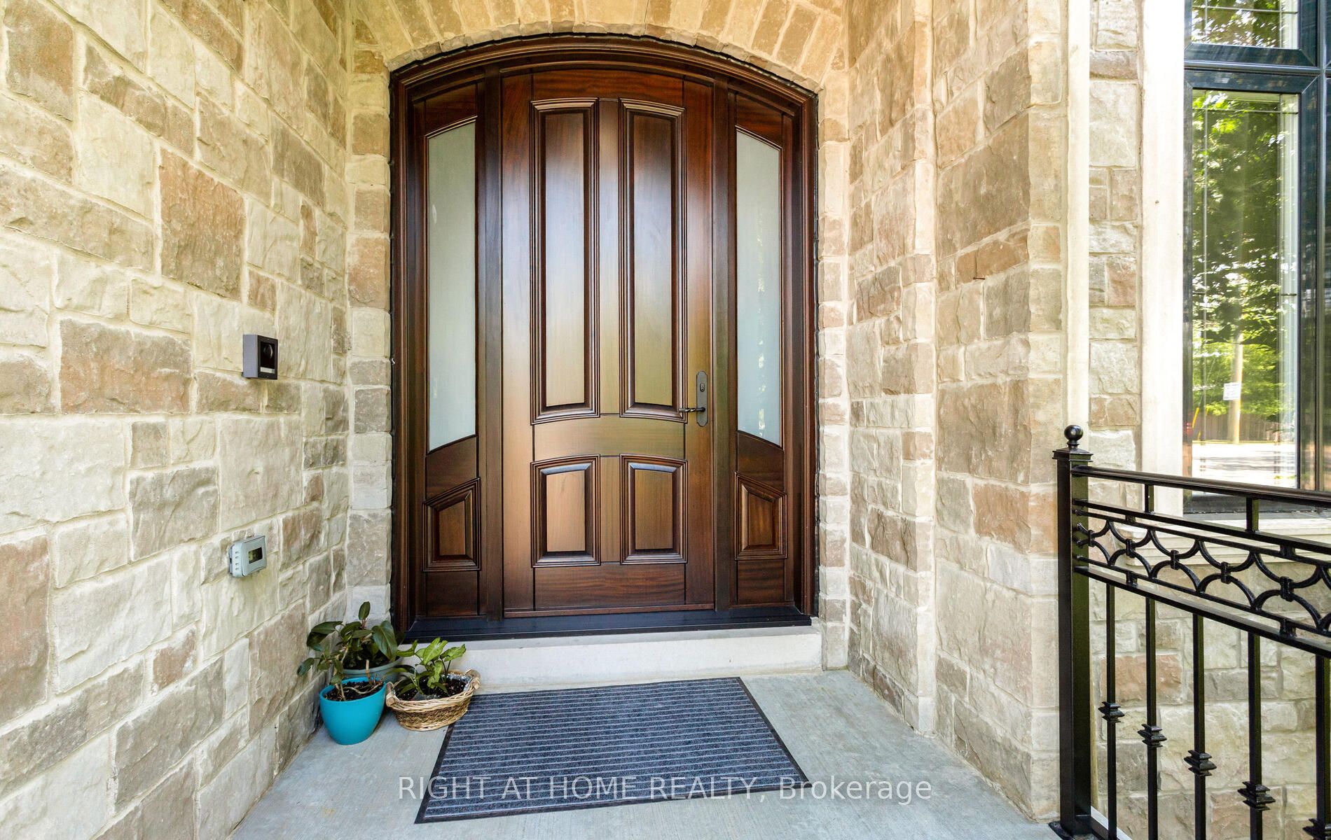 Additional image 3 of 1220 Meredith Avenue, Mississauga, ON, L5E 2E3