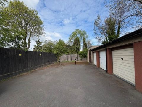 Orchard Brae Gardens, Orchard Brae, Edinburgh EH4, Parking/garage to rent