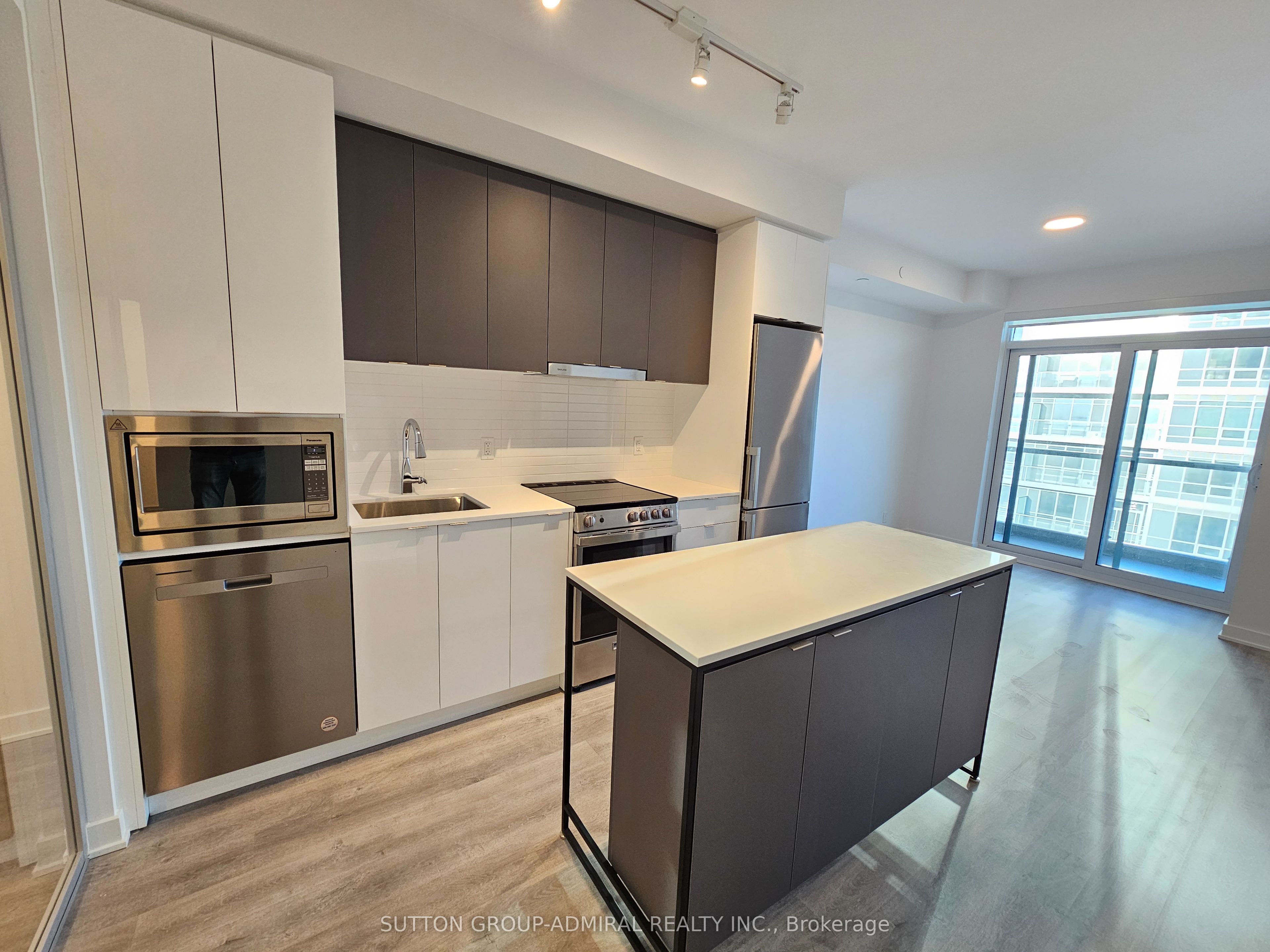 Additional image 2 of 2408-30 Upper Mall Way, Vaughan, ON, L4J 4P8