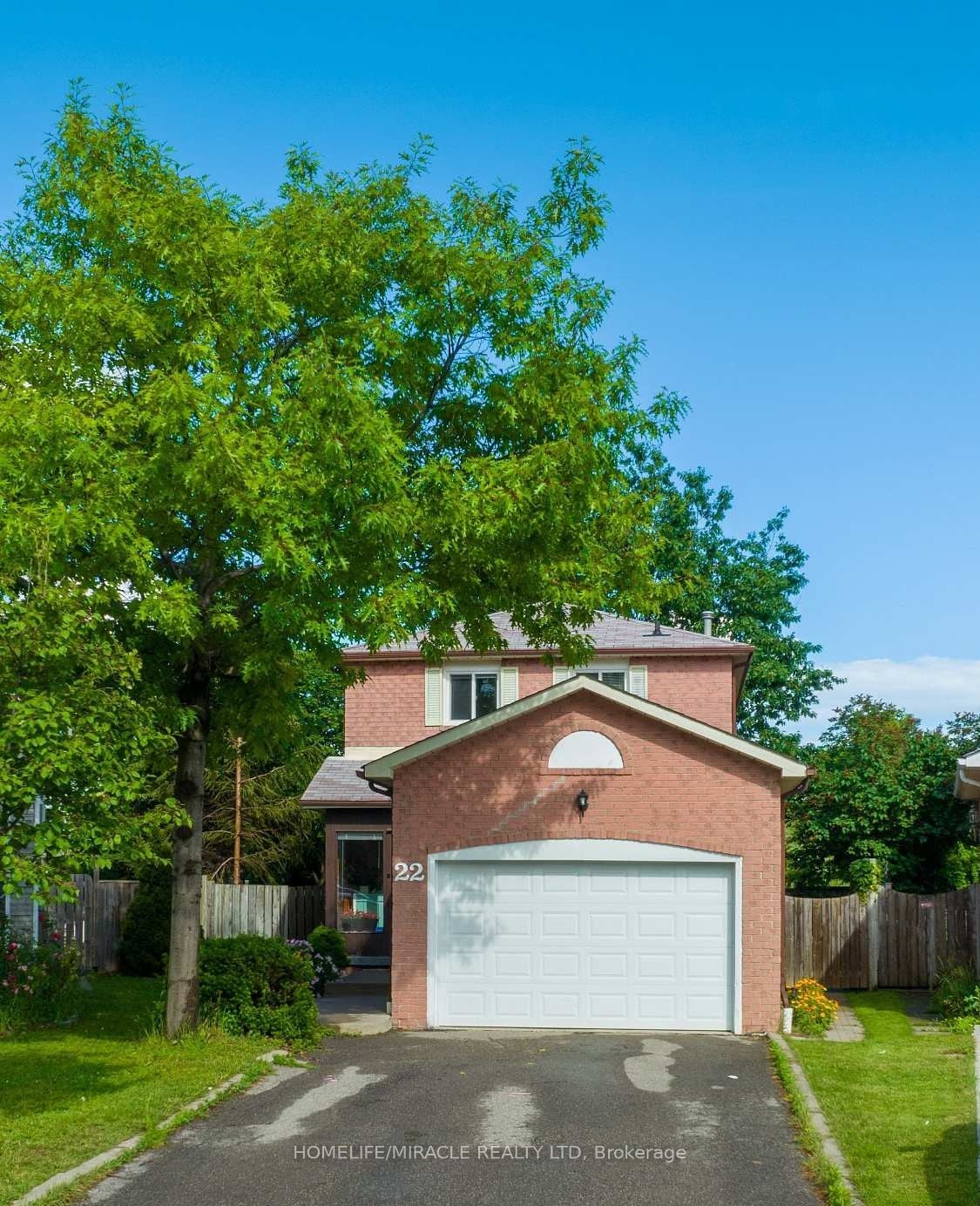 22 Kesteven Crescent, Brampton, ON, L6W 4E1
