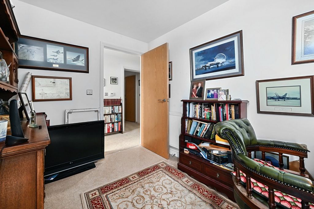 Additional image 17 of 3 bed flat to rentMariner Point, 83 Brighton Road, Shoreham BN43