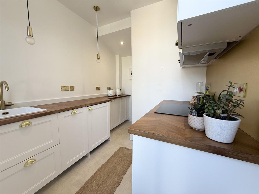 Additional image 12 of 2 bed flat for saleAnnan Road, Dumfries DG1