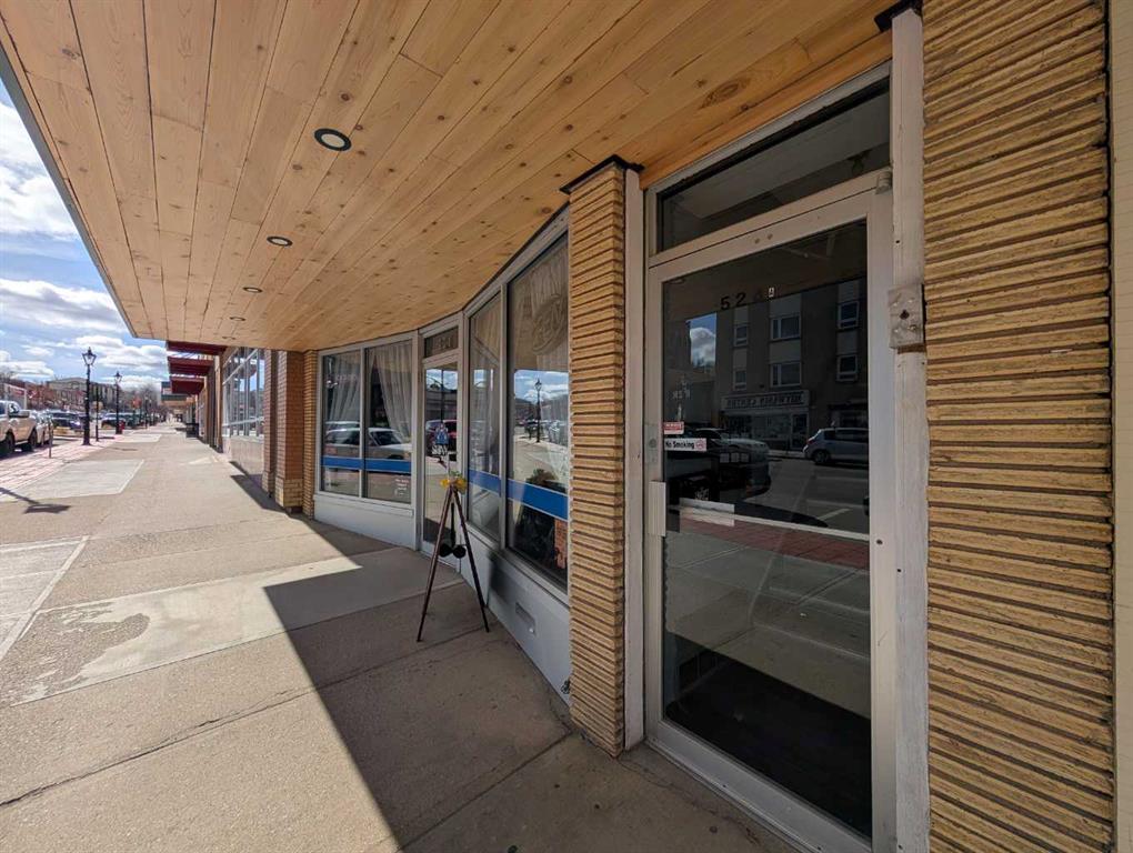 Additional image 4 of Main Floor-524 3 Street SE, Medicine Hat, AB, T1A 0H3