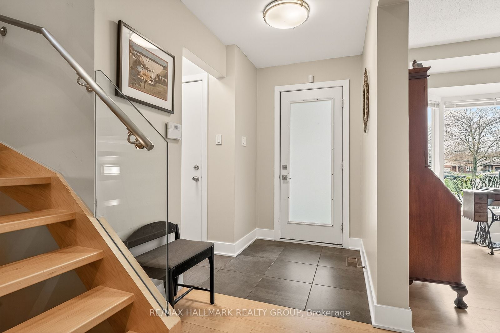 Additional image 4 of 1298 Famlit Court, Ottawa, ON, K1J 9A1