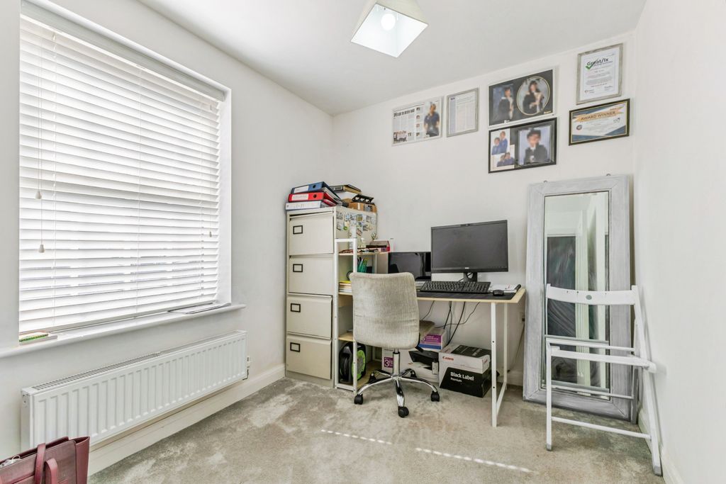 Additional image 10 of 4 bed detached house for saleMonteyne Close, Northampton NN6