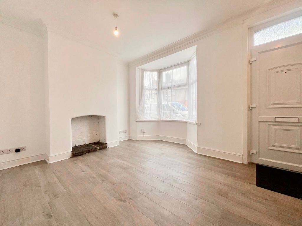 Additional image 8 of 3 bed terraced house to rentColne Street, Newport NP19