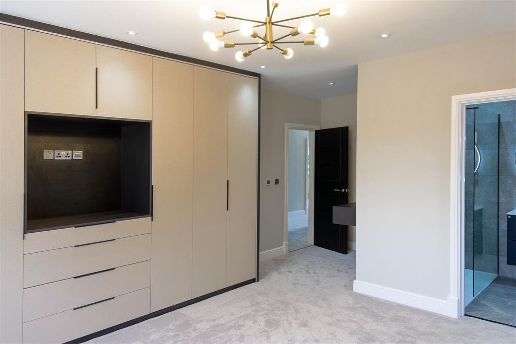 Additional image 15 of 5 bed detached house to rentLichfield Road, Four Oaks, Sutton Coldfield B74