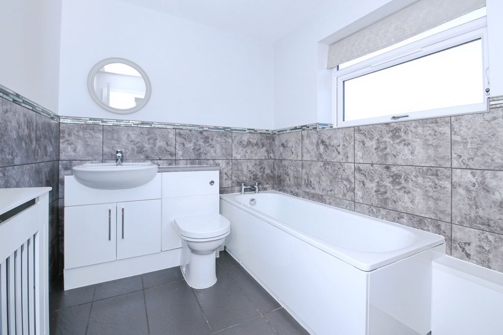 Additional image 3 of 1 bed detached bungalow for saleGoodacre, Peterborough PE2