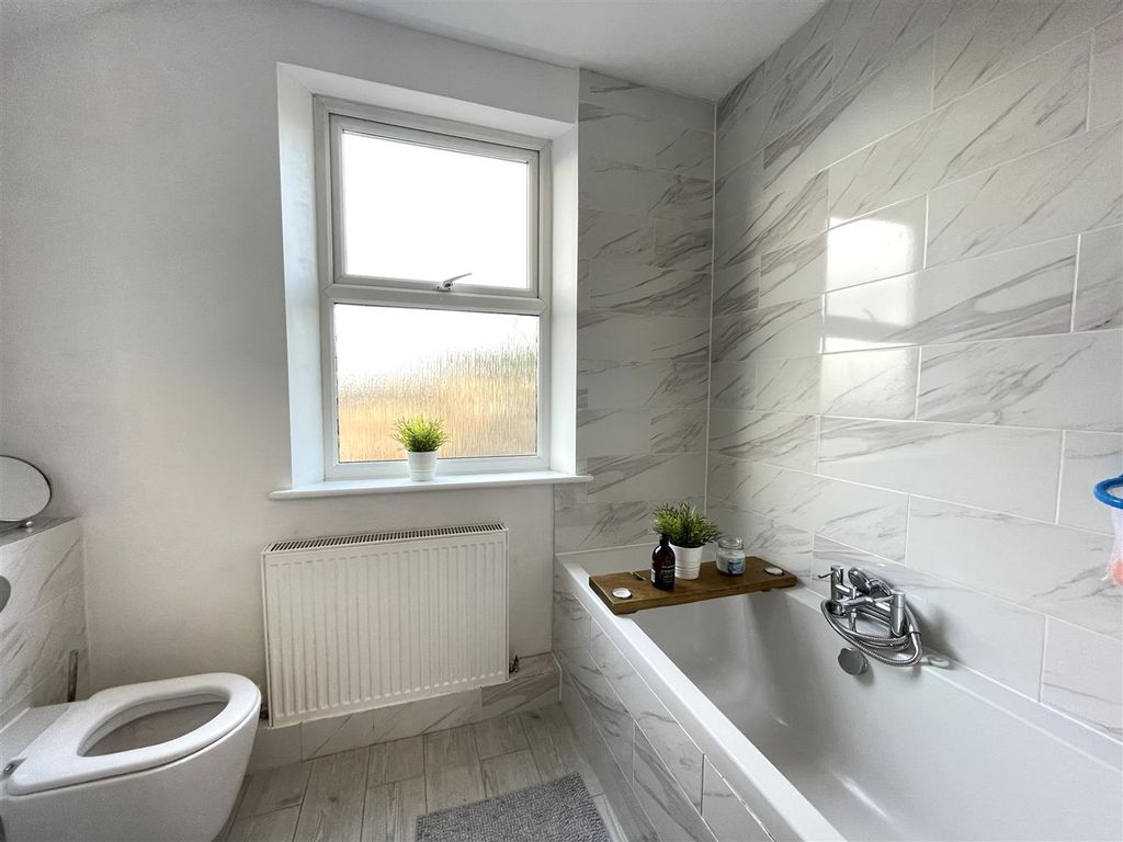 Additional image 8 of 3 bed terraced house to rentConduit Road, Stamford PE9