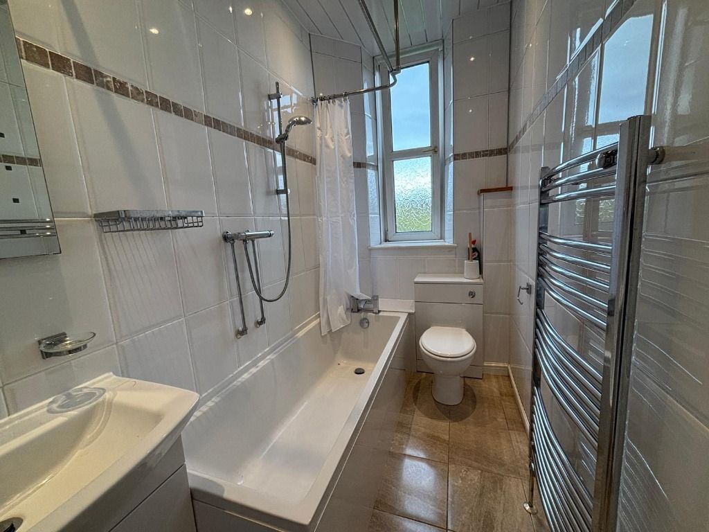Additional image 8 of 3 bed flat to rentBarterholm Road, Paisley, Renfrewshire PA2