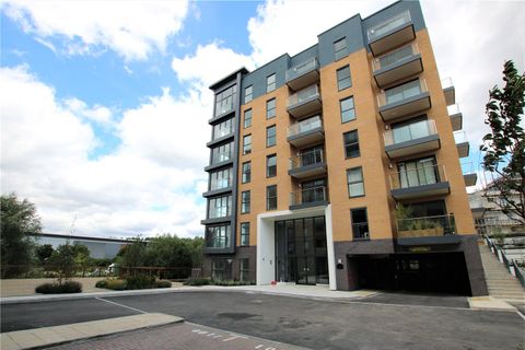 Osprey House, Bedwyn Mews, Reading, Berkshire RG2