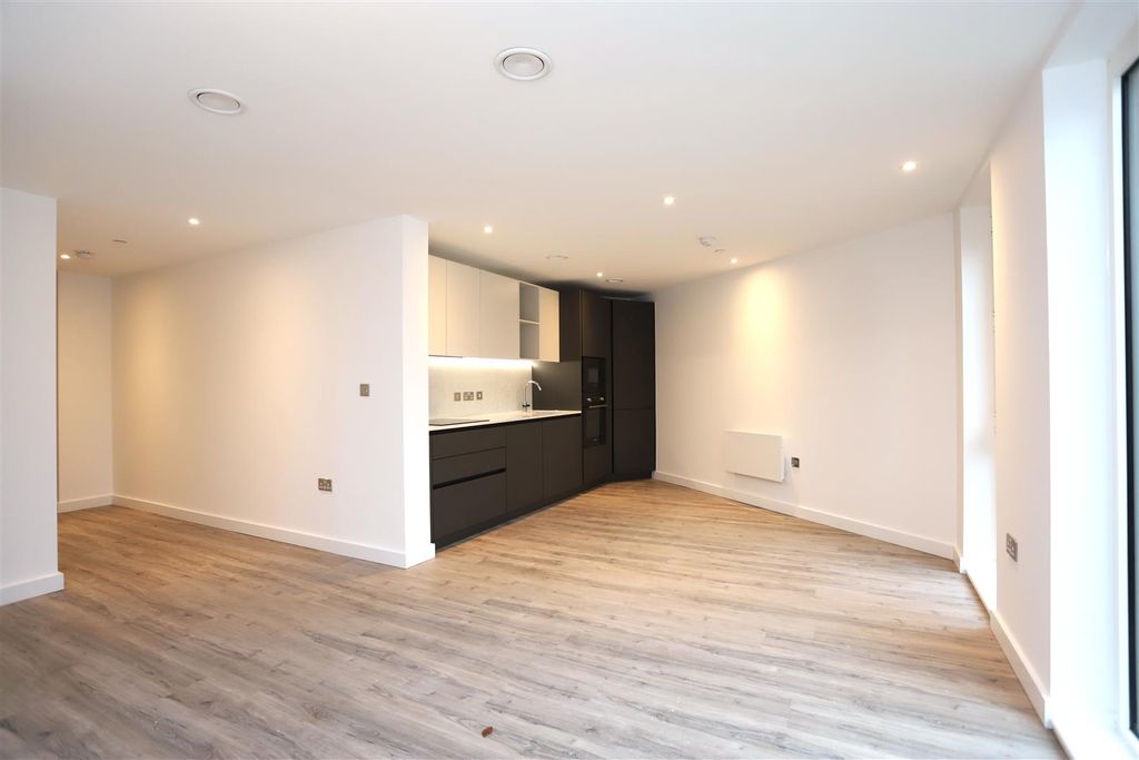 2 bed flat to rentThe Railings, Middlewood Locks M5 photo 2