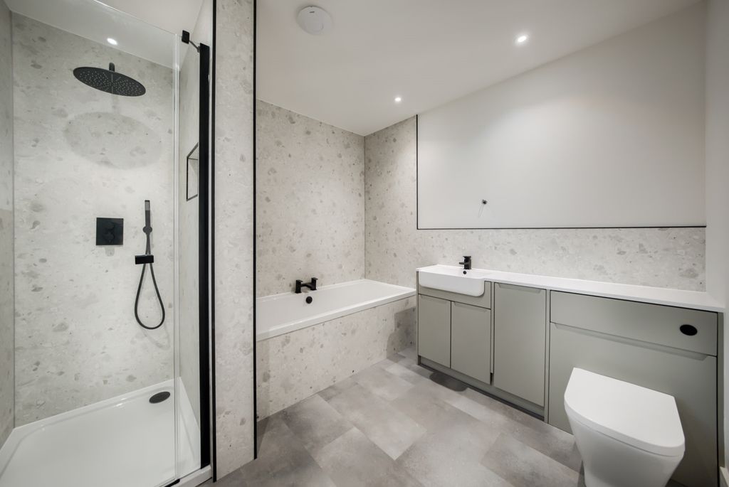 Additional image 20 of 2 bed flat for saleFlat 1, Benson Road, Stratford-Upon-Avon CV37