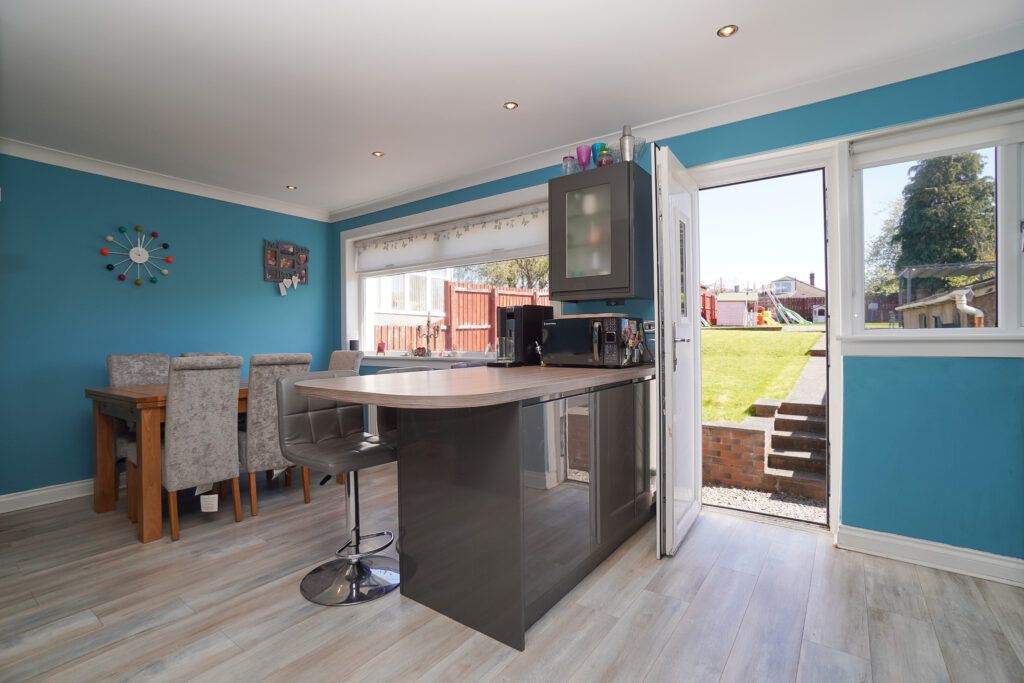 Additional image 5 of 3 bed detached house for sale8 Greenside Road, Hardgate G81