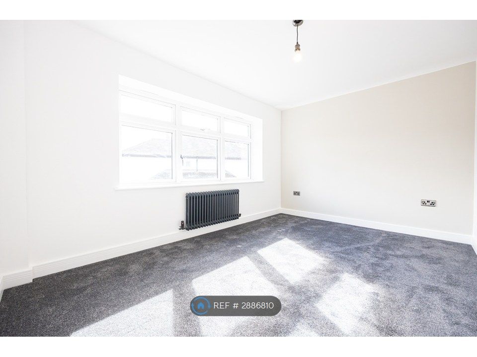 Additional image 11 of 5 bed semi-detached house to rentBeresford Crescent, Newcastle-Under-Lyme ST5