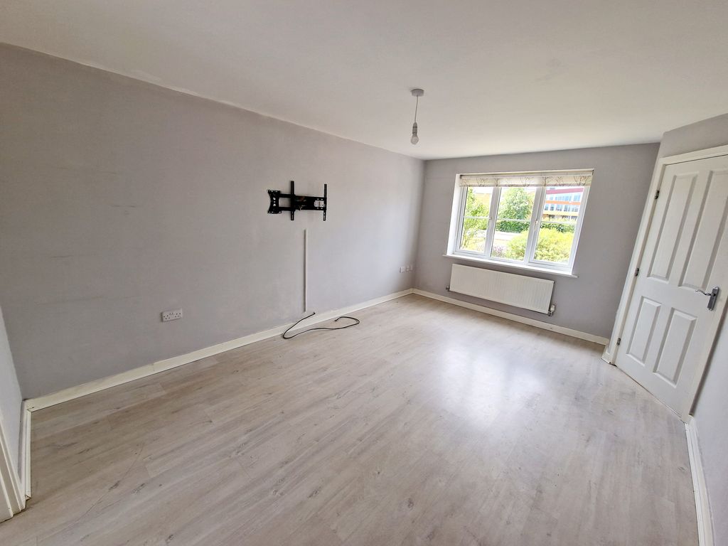 Additional image 6 of 4 bed property to rentBarnsdale Drive, Peterborough PE7