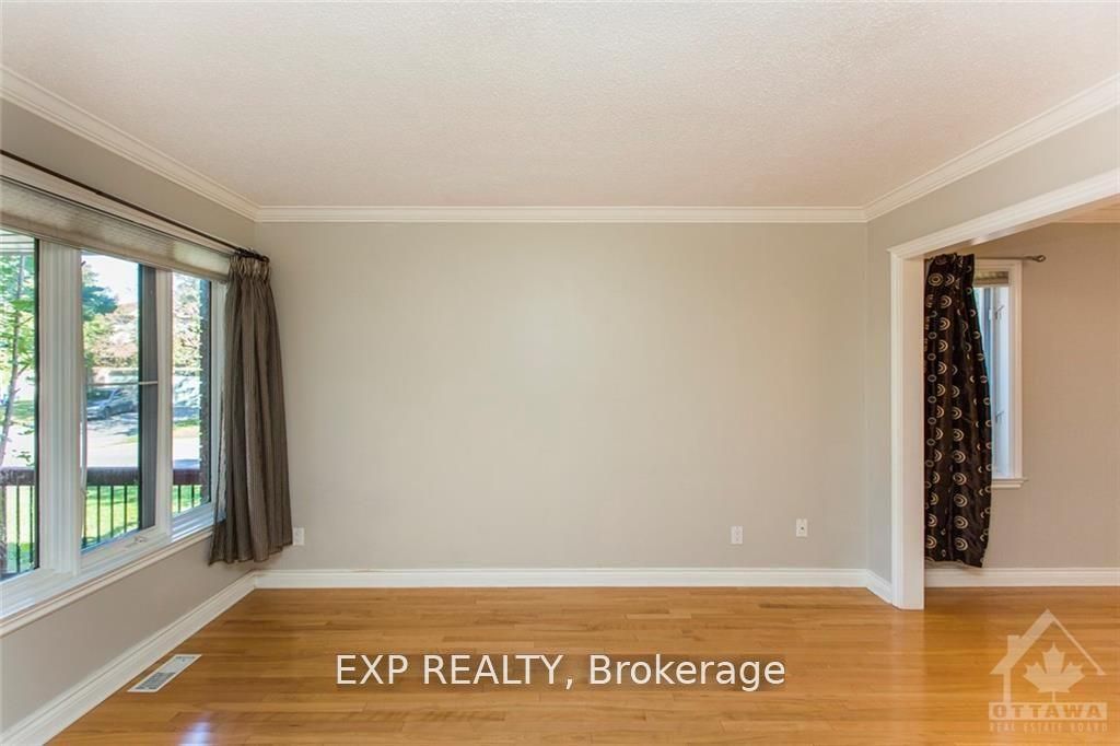 Additional image 3 of 100 Hunterswood Crescent, Ottawa, ON, K1G 5V9