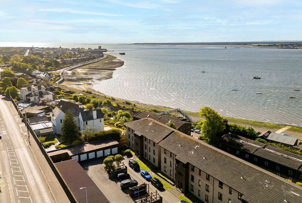 Additional image 16 of 2 bed flat for saleFlat 23 Taypark, Broughty Ferry DD5