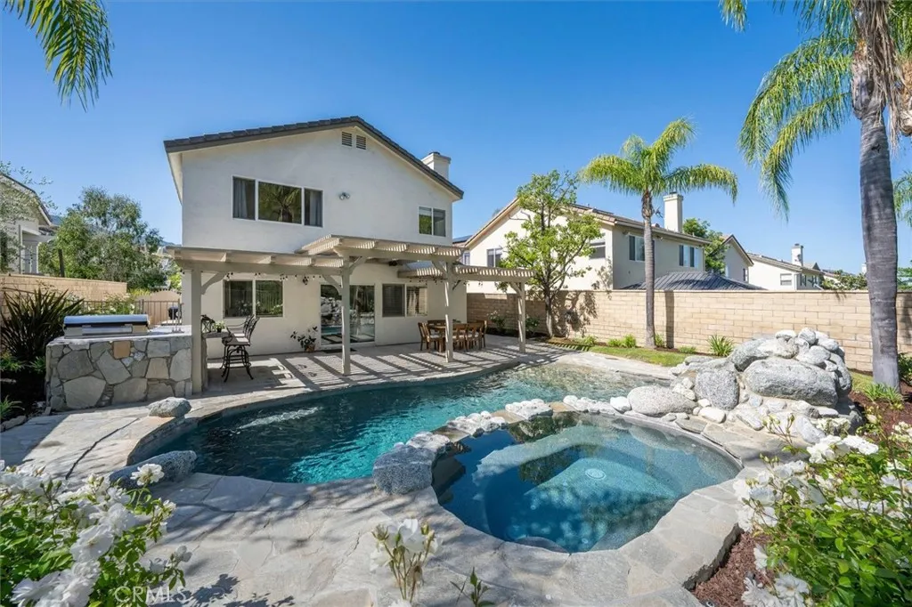 Additional image 2 of 17781 Maplehurst Place, Canyon Country, CA 91387