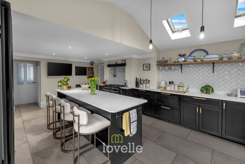 Additional image 6 of 5 bed detached house for saleArcher Road, Waltham DN37