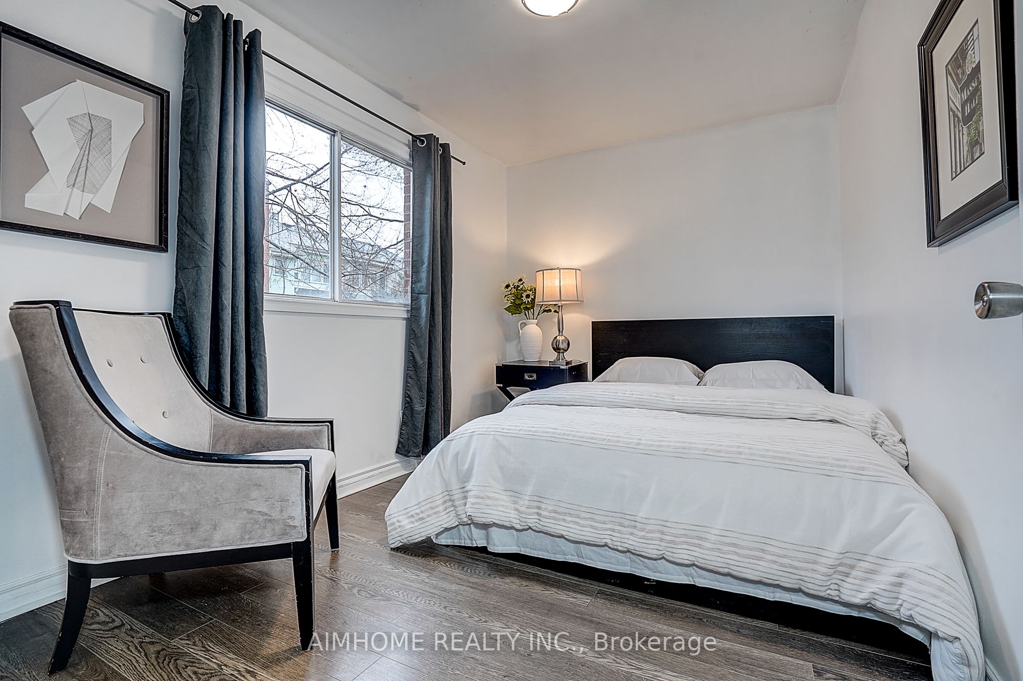 Additional image 4 of Unit 2-212 Milan Street, Toronto, ON, M5A 3Z6