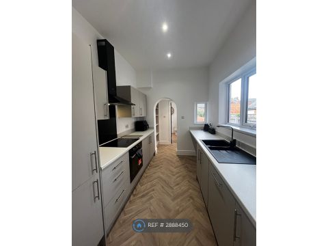 Clarges St, Nottingham NG6