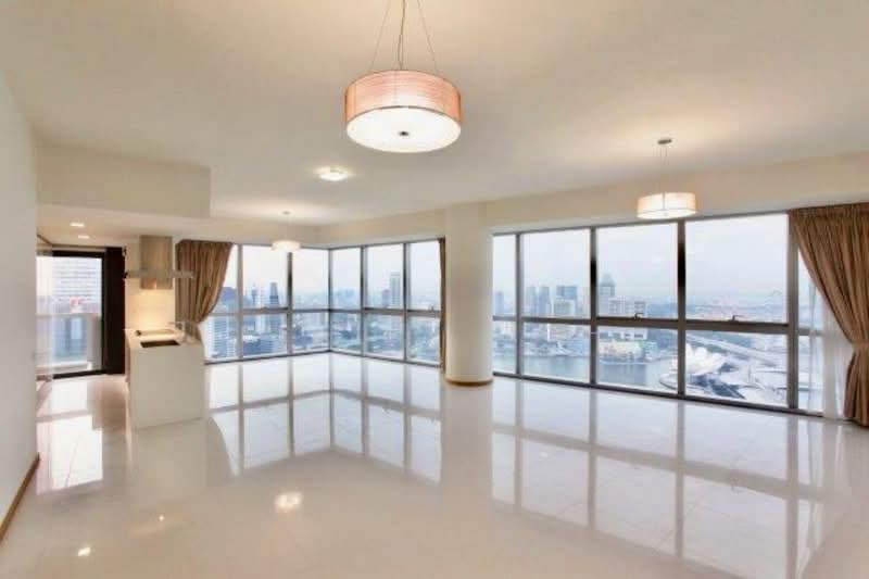 18 Marina Boulevard photo 2