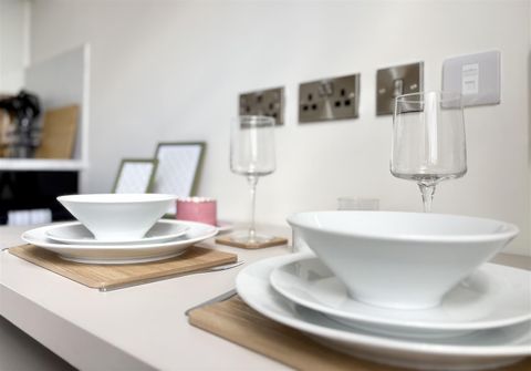 1, Oracle, Roden Street NG3, Studio to rent