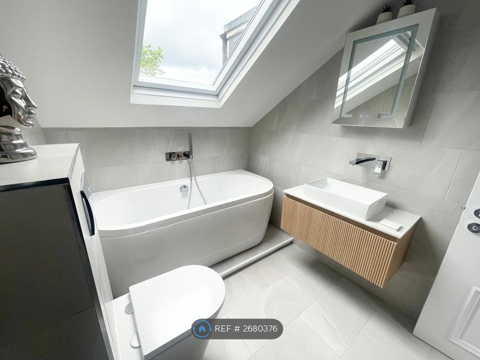 Additional image 34 of 2 bed flat to rentClarendon Avenue, Leamington Spa CV32