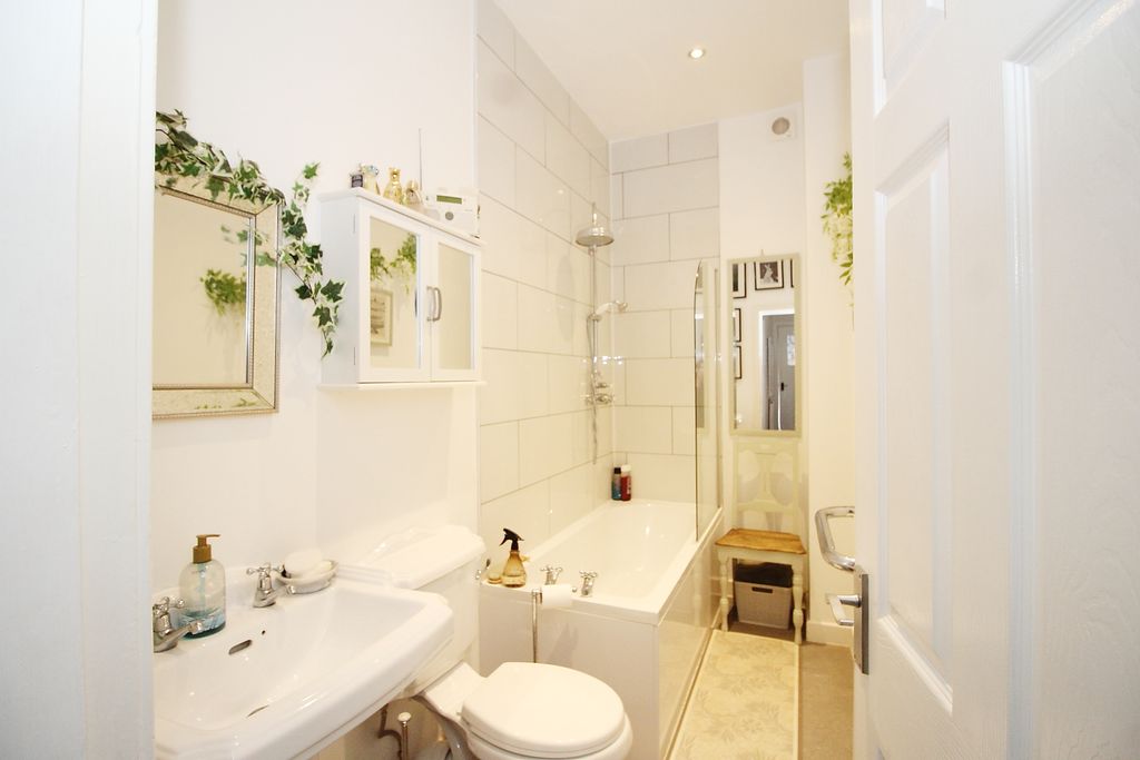 Additional image 13 of 2 bed flat for saleGrange Place, Alexandria G83
