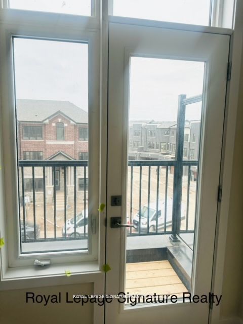 1322 Kobzar Drive, Oakville, ON, L6M 5R2 photo 2