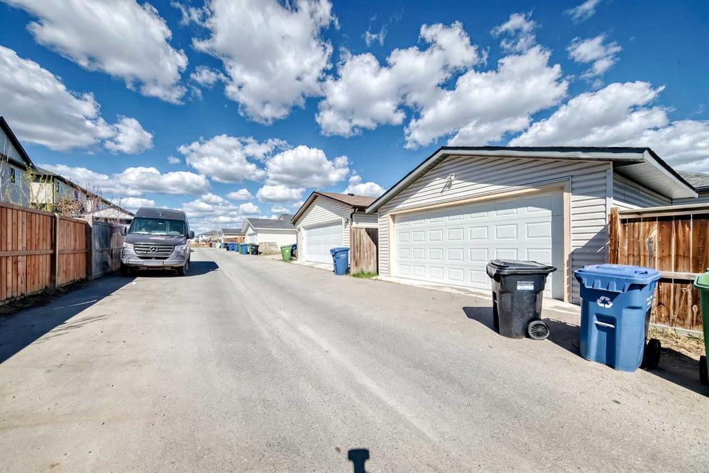 Additional image 4 of 231 Saddlebrook Way NE, Calgary, AB, T3J 0B5