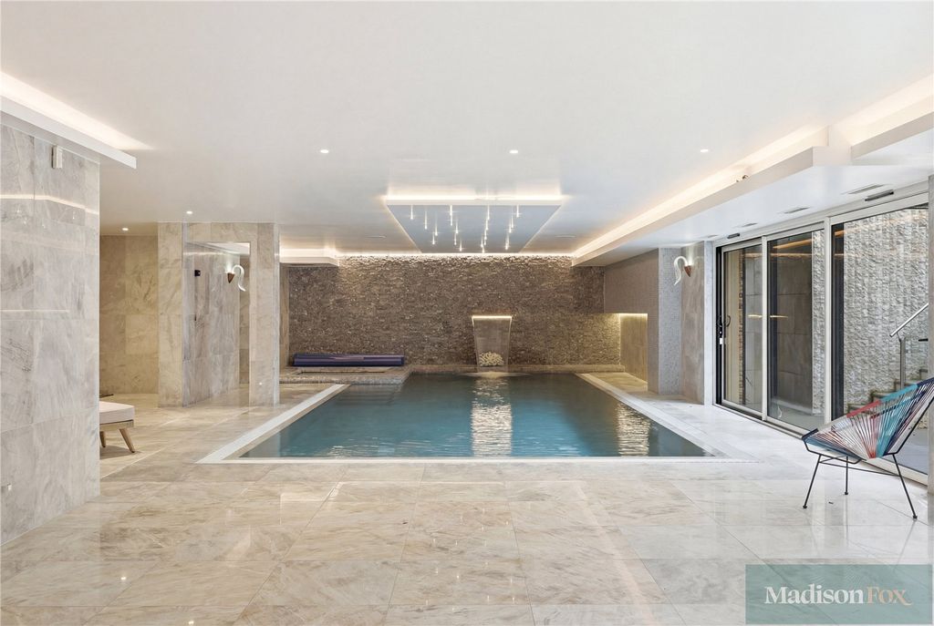 Additional image 24 of 8 bed detached house for saleStradbroke Drive, Chigwell, Essex IG7