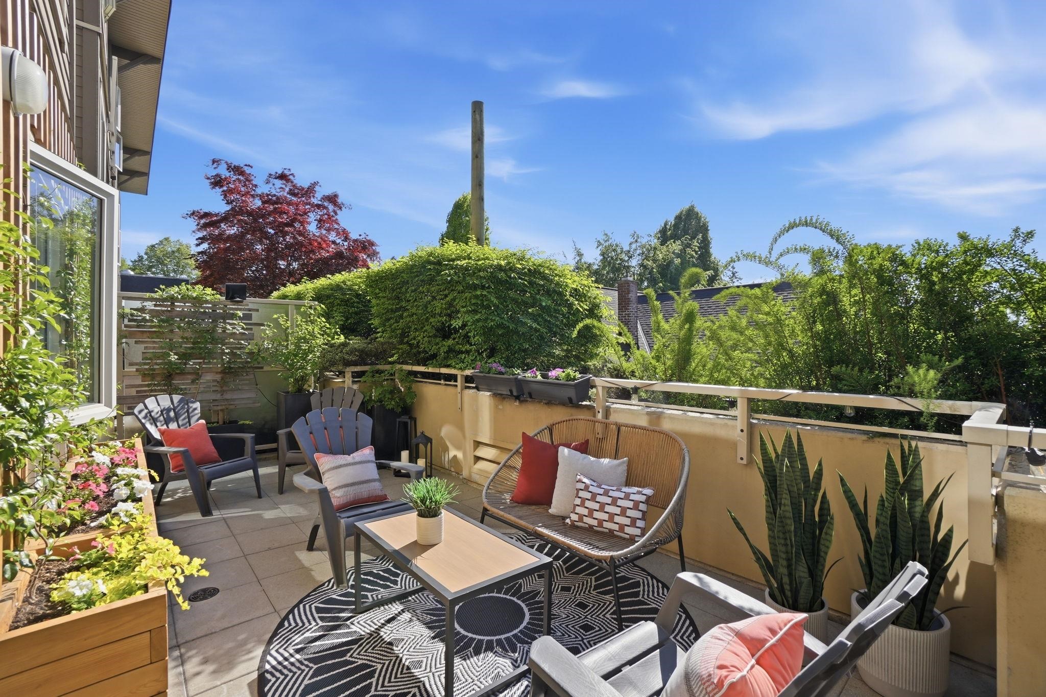 203-1689 13th Avenue E, Vancouver, BC, V5N 0A5