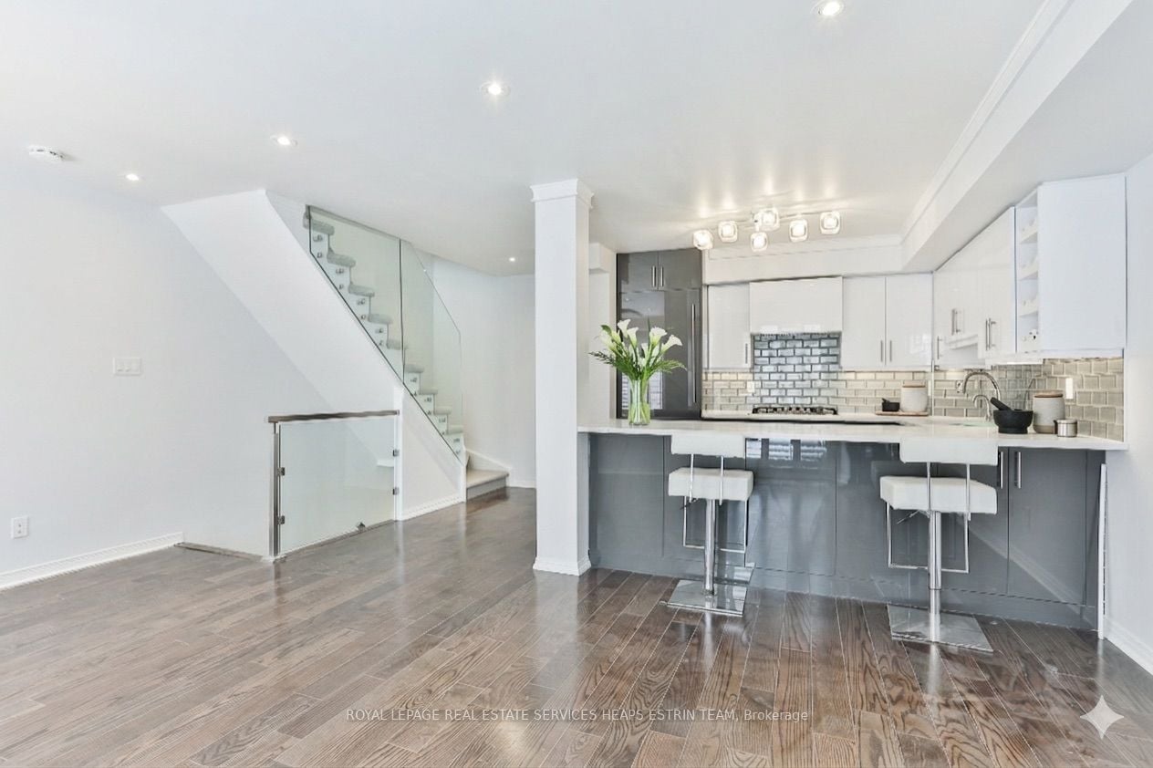 Additional image 3 of 215-50 Joe Shuster Way, Toronto, ON, M6K 1Y8