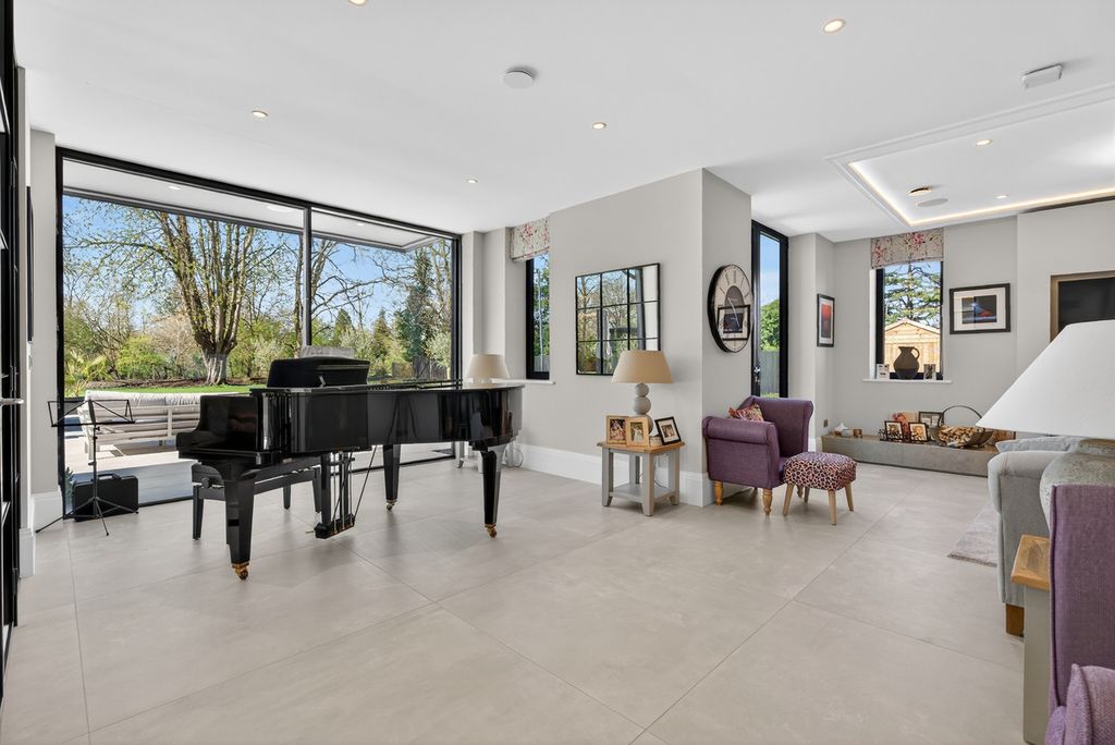Additional image 15 of 5 bed detached house for saleDorney Reach Road Dorney Reach Maidenhead, Berkshire SL6