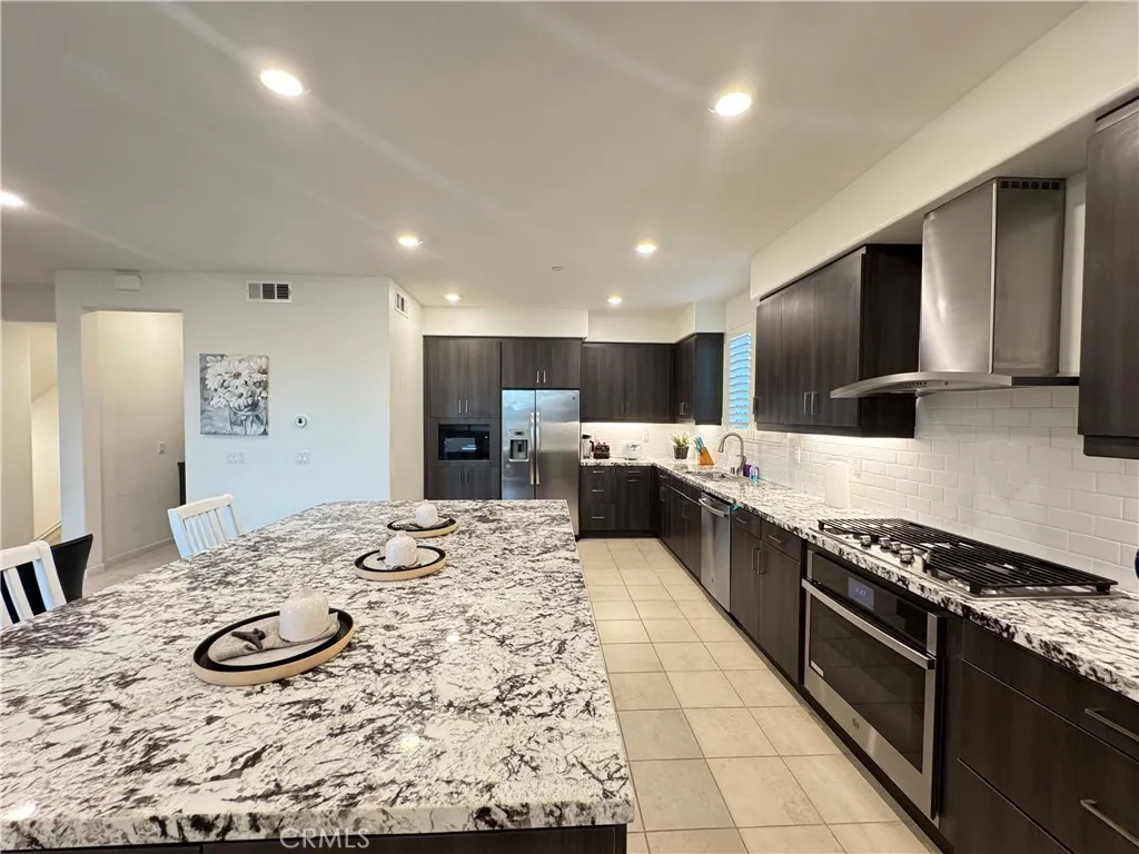 Additional image 21 of 179 Cadence, Irvine, CA 92618