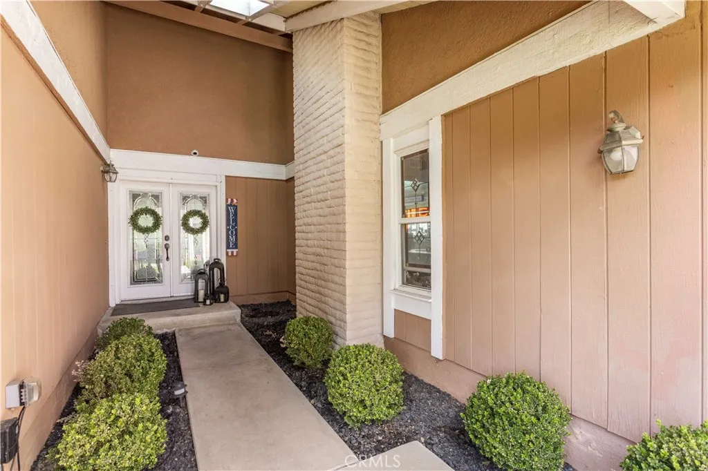 17554 Doric Street, Granada Hills, CA 91344 photo 2