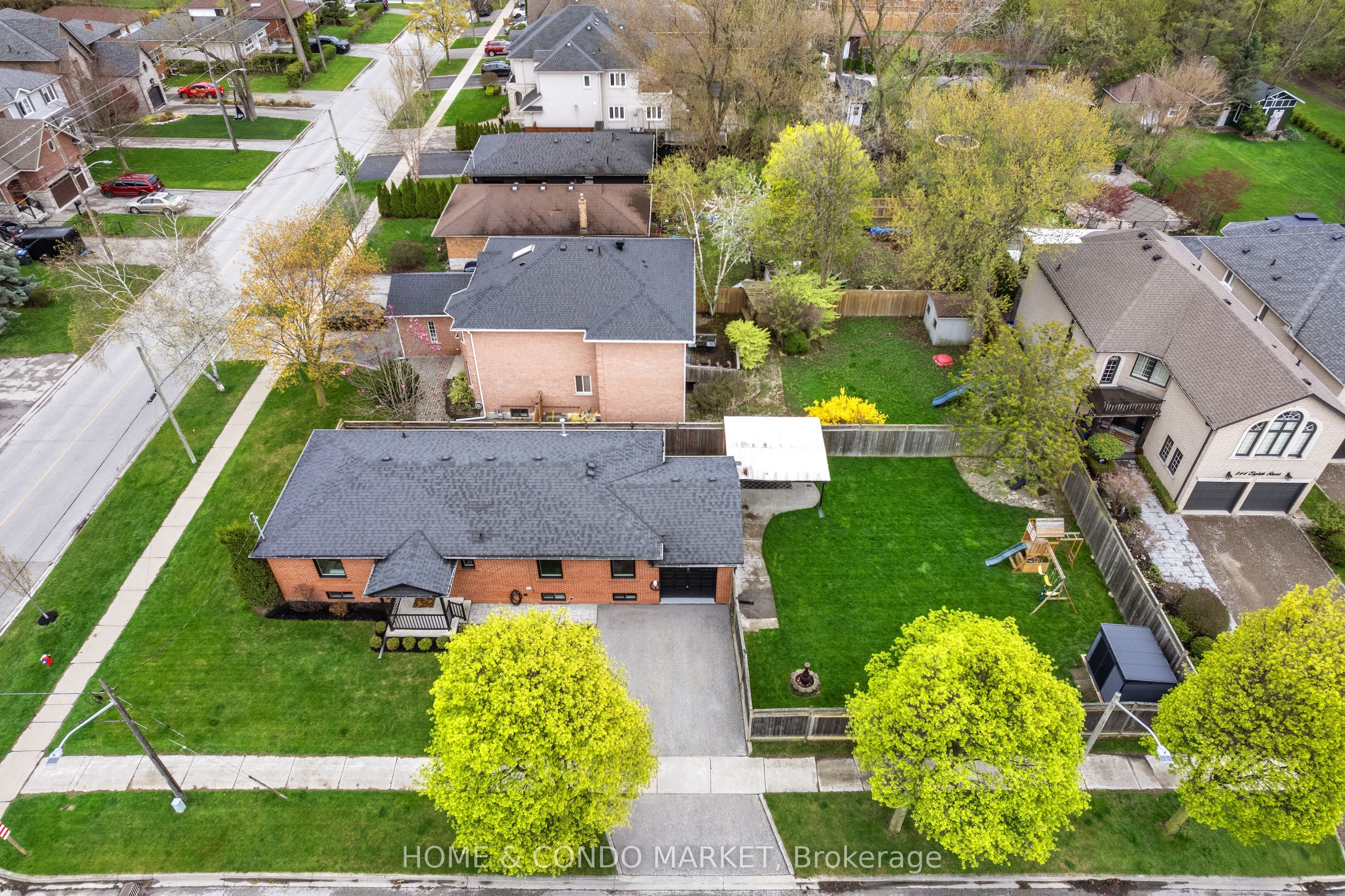 Additional image 2 of 1392 Northmount Avenue, Mississauga, ON, L5E 1Y5