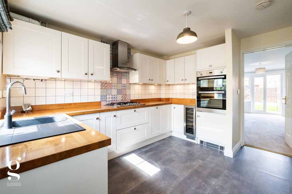 Additional image 2 of 4 bed terraced house to rentStaddlestone Circle, Saxon Gate, Hereford HR2