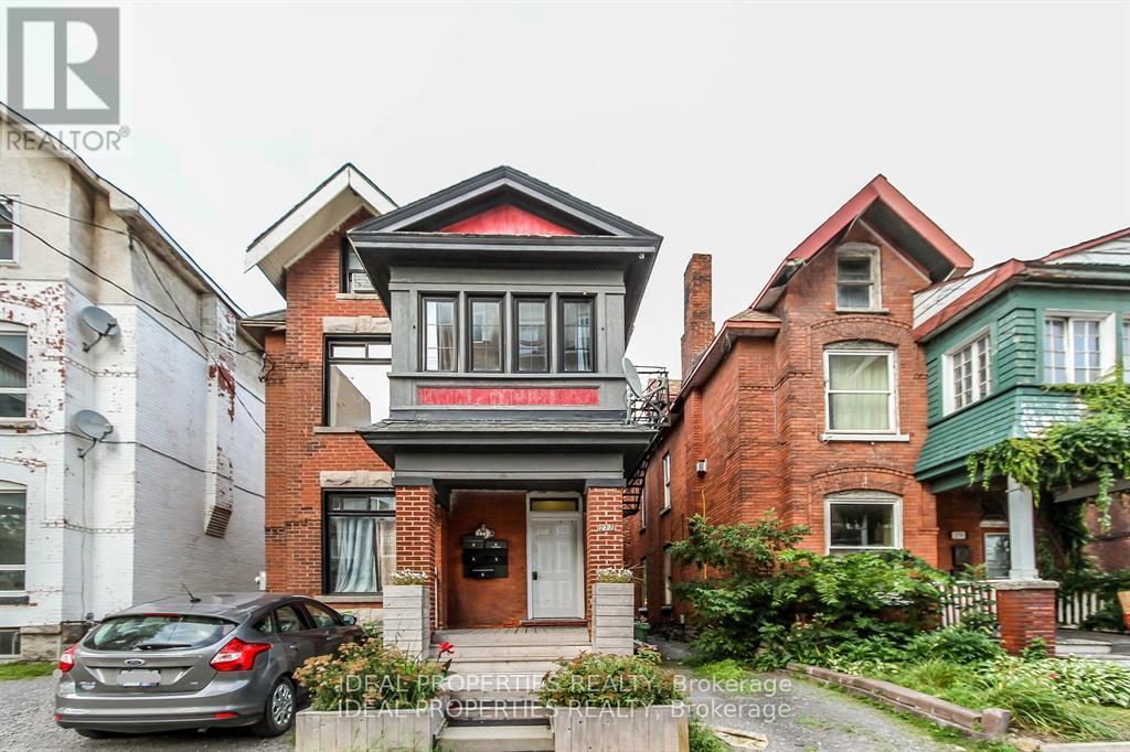 2 - 277 BRONSON AVENUE