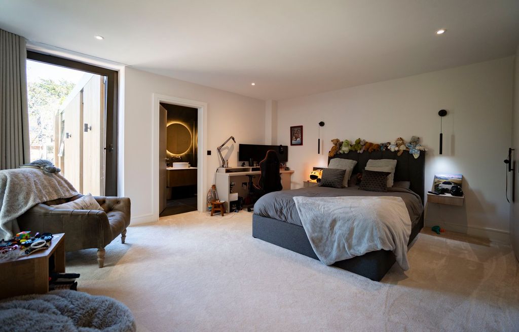 Additional image 11 of 5 bed detached house for saleHamilton Close, Mudeford, Christchurch BH23
