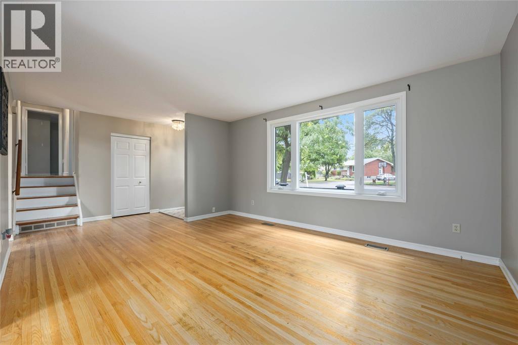 Additional image 5 of 1060 Camelot Crescent, Sarnia, ON, N7S3L3