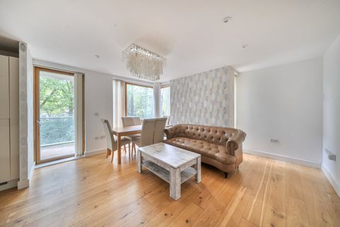 Hornsey Lane, Highgate, London N6