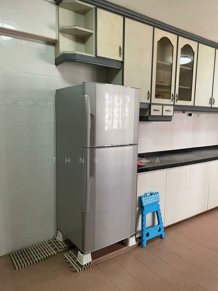 552 Jurong West Street 42 photo 3