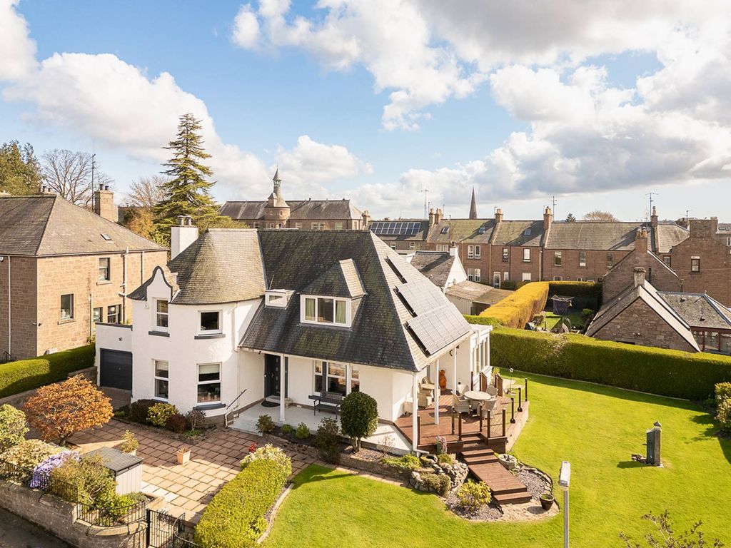 4 bed detached house for saleArgyll Street, Brechin DD9