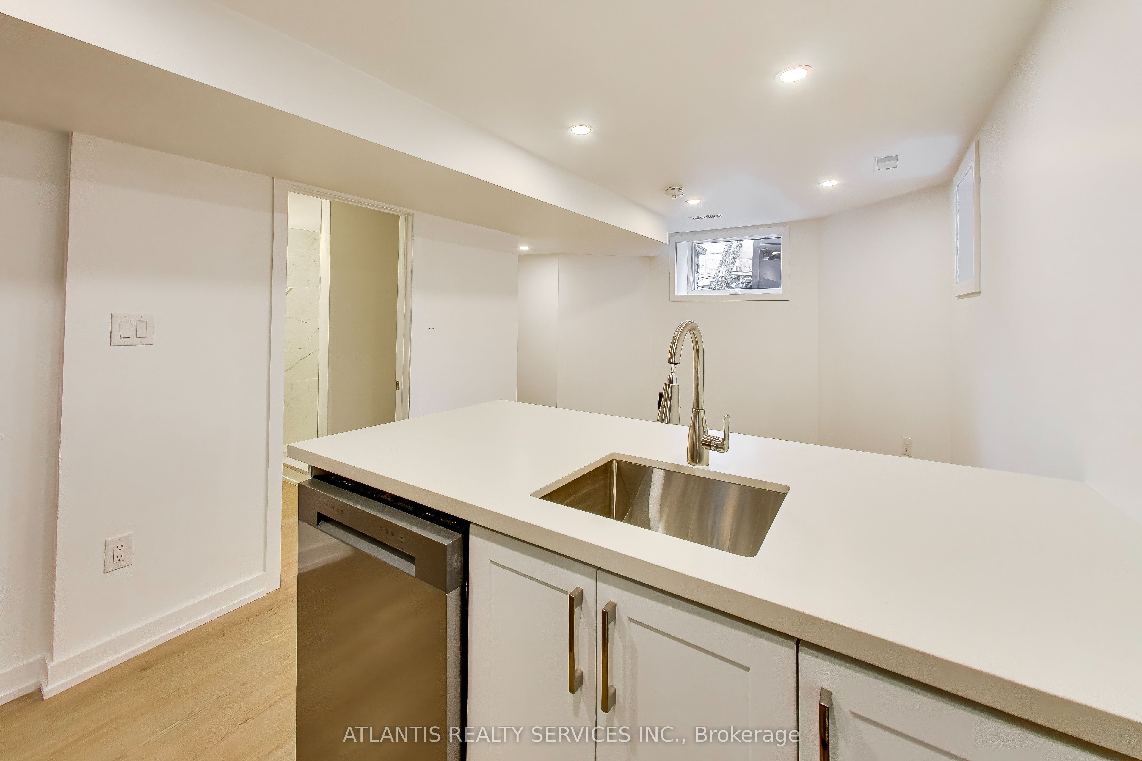 Additional image 4 of 4-681 Dovercourt Road, Toronto, ON, M6H 2W7